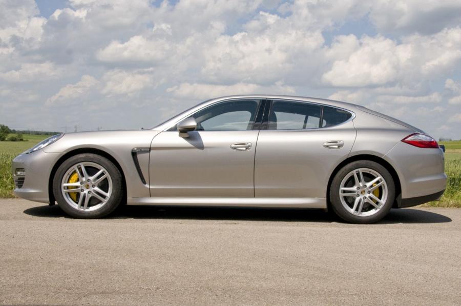  Porsche Panamera 2009 года  (фото 113 из 144)